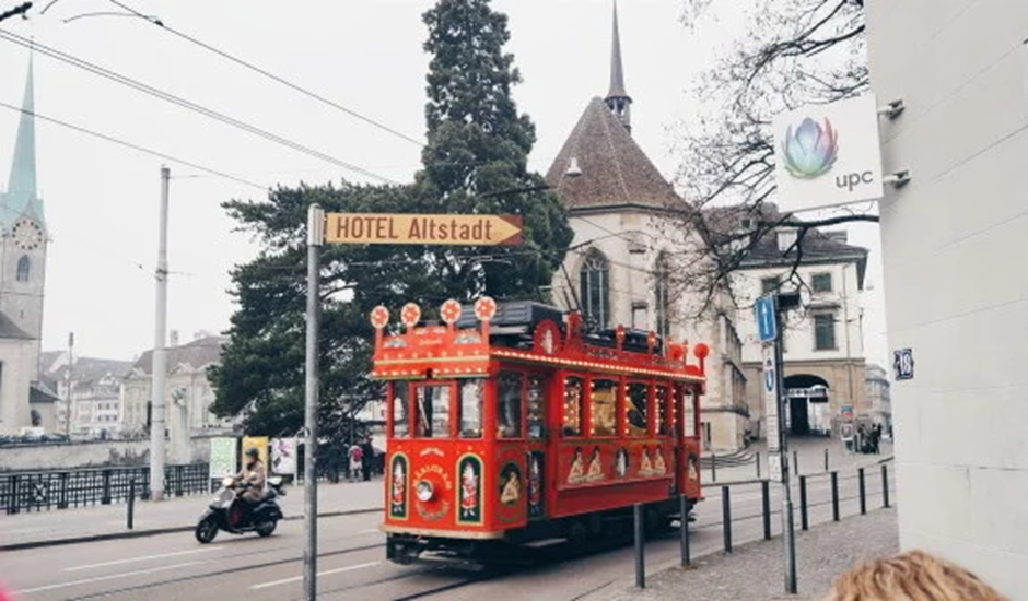 Purchasing and Celebratory Spirit in Zurich Winter Markets