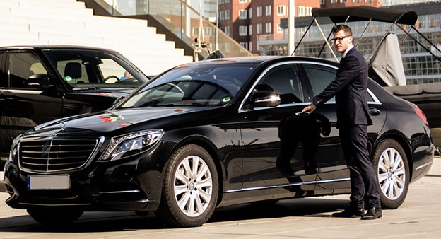Phoenix Limousine Service — PHX Airport Transfer & Events | Noble Transfer
